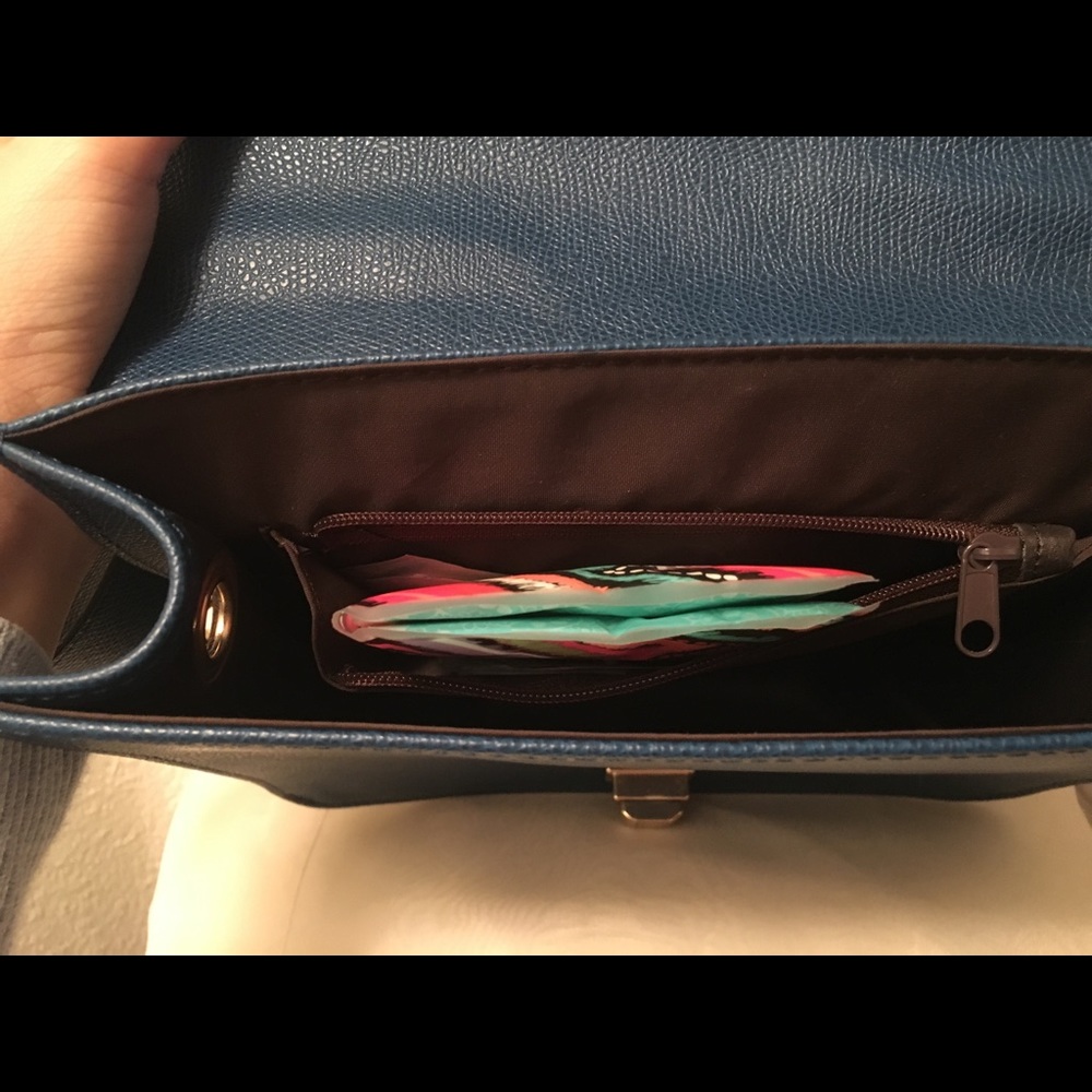 Navy handbag - Picture 4 of 4